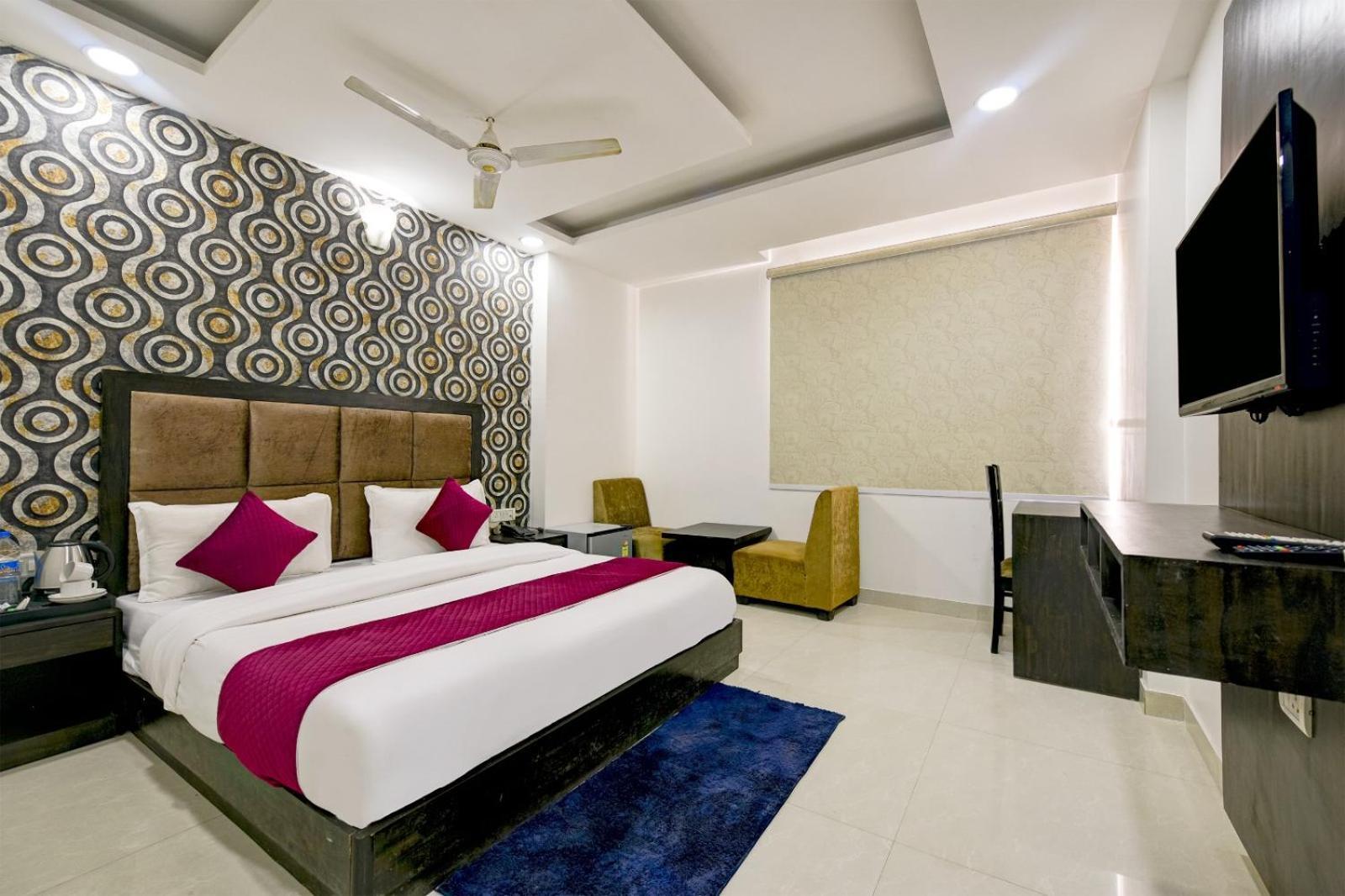 Rosewood Suites A Family Hotel Near Delhi Airport New Delhi Bagian luar foto