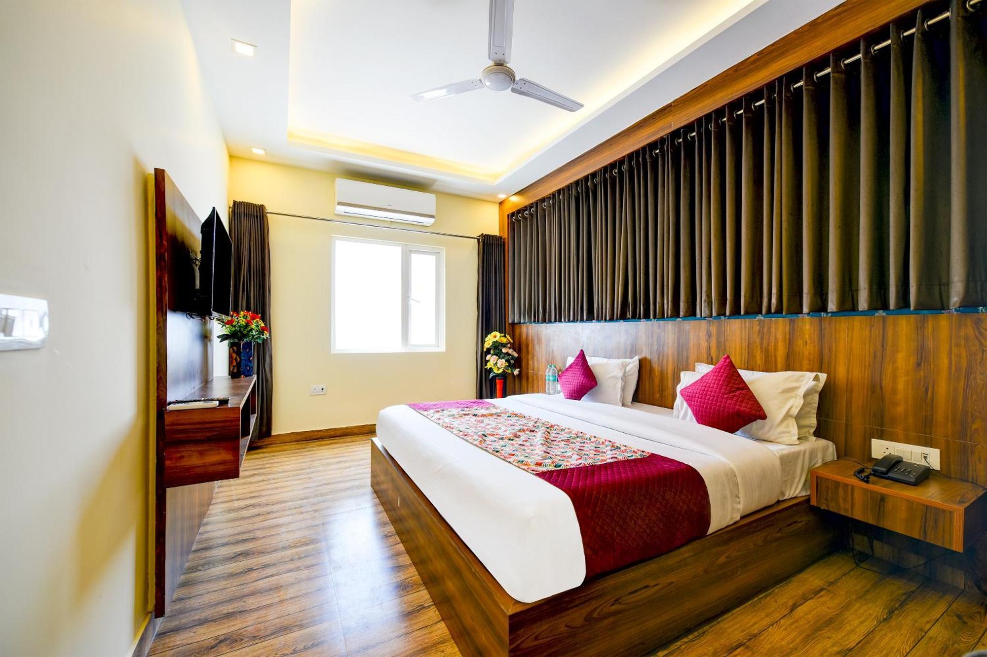 Rosewood Suites A Family Hotel Near Delhi Airport New Delhi Bagian luar foto