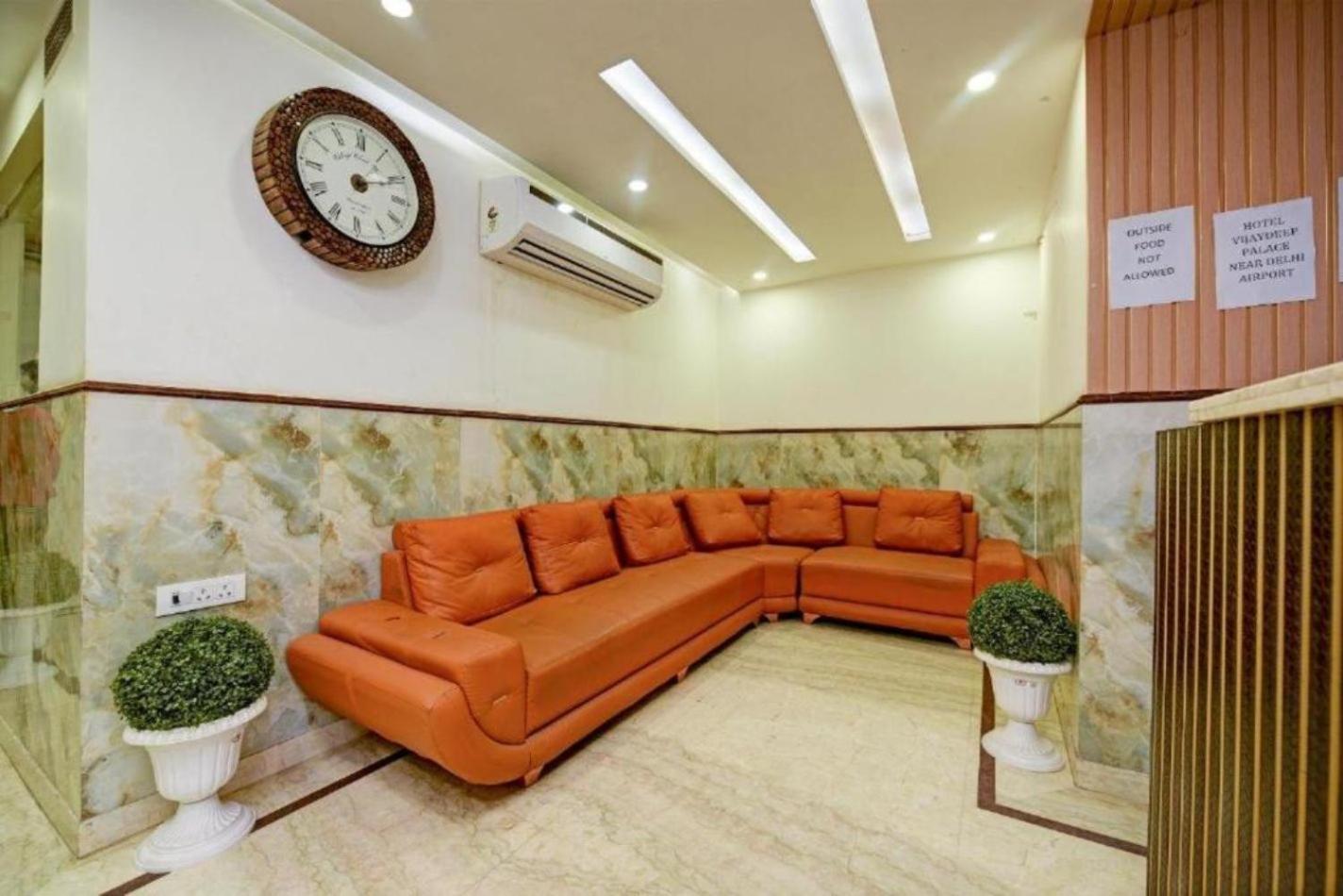 Rosewood Suites A Family Hotel Near Delhi Airport New Delhi Bagian luar foto