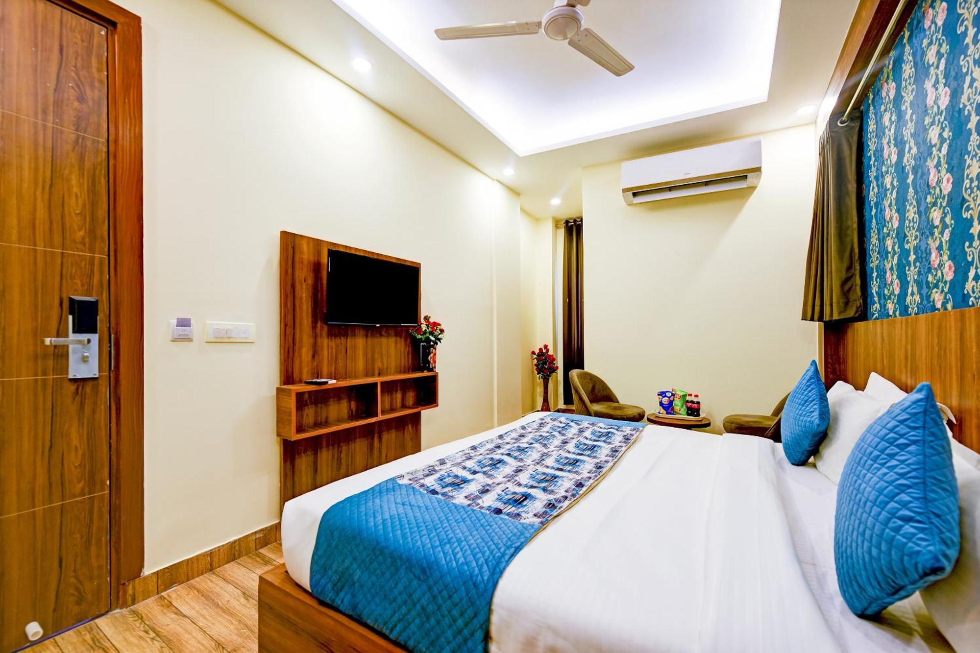 Rosewood Suites A Family Hotel Near Delhi Airport New Delhi Bagian luar foto