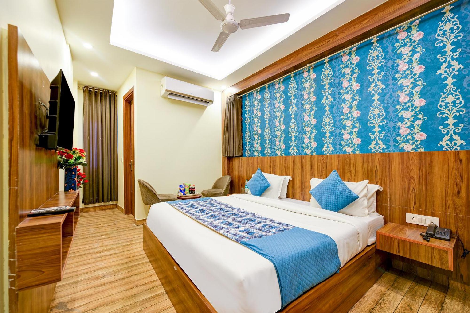 Rosewood Suites A Family Hotel Near Delhi Airport New Delhi Bagian luar foto